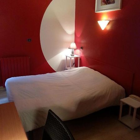 Hotel Du Lion D'Or Marmande Camera foto
