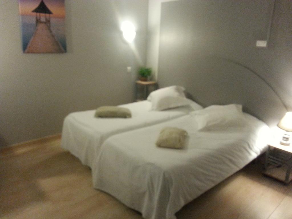Hotel Du Lion D'Or Marmande Esterno foto