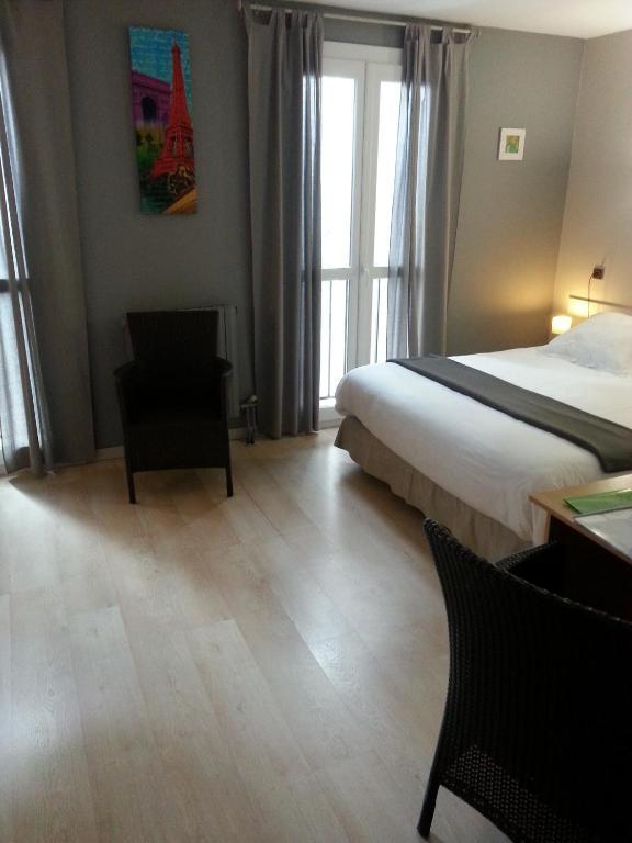 Hotel Du Lion D'Or Marmande Esterno foto