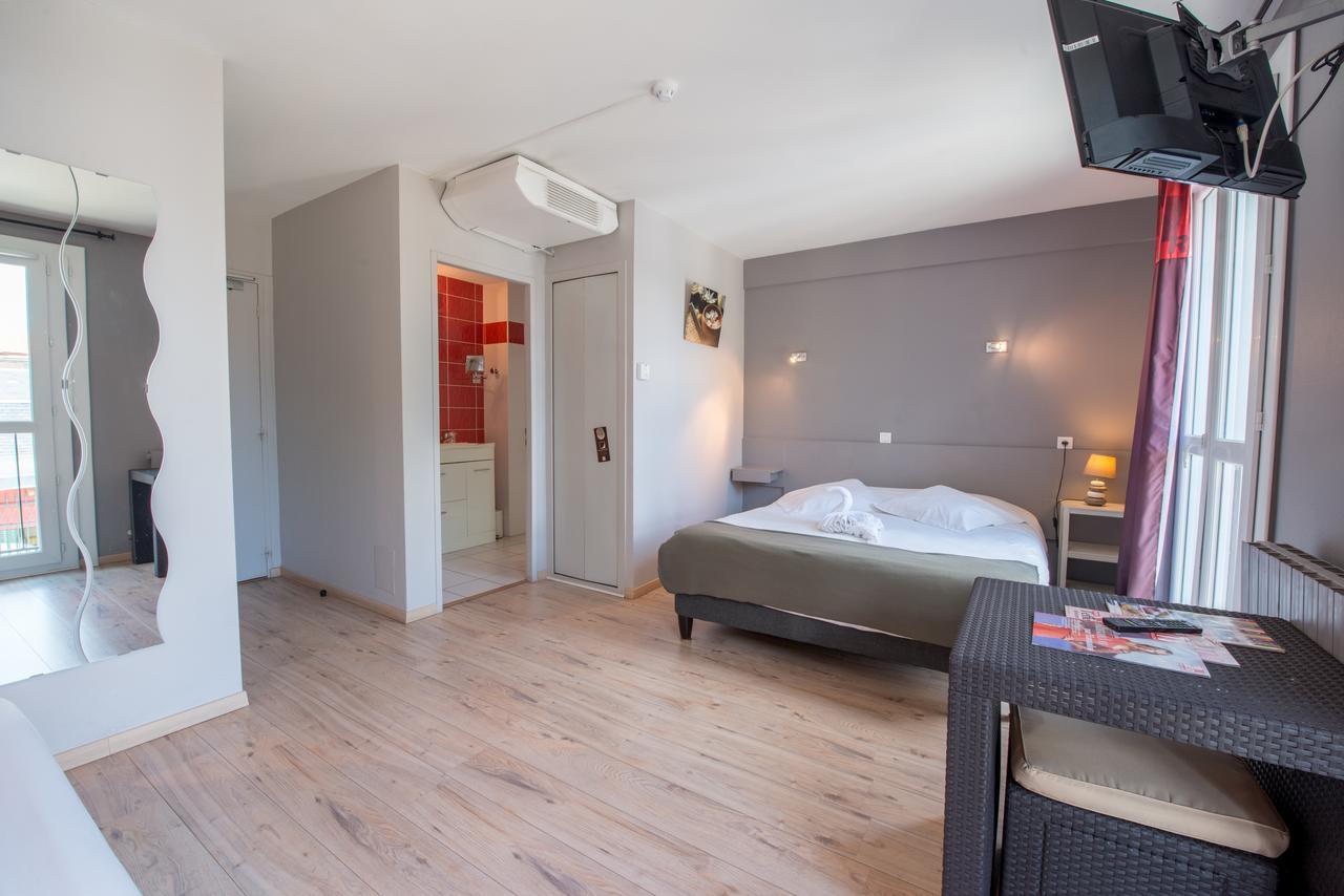 Hotel Du Lion D'Or Marmande Esterno foto
