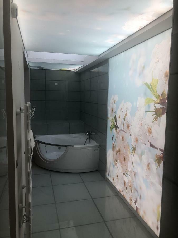 Hotel Du Lion D'Or Marmande Esterno foto