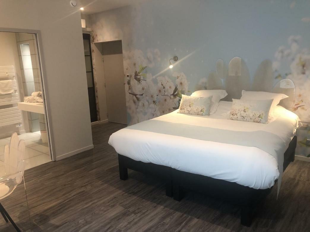 Hotel Du Lion D'Or Marmande Esterno foto