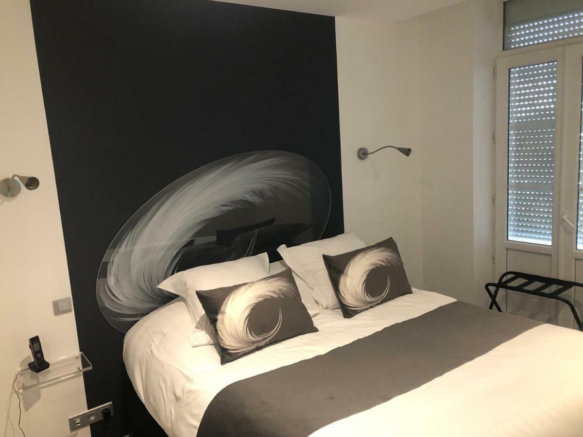 Hotel Du Lion D'Or Marmande Esterno foto