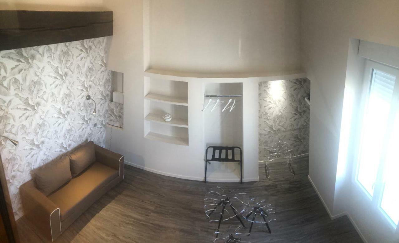 Hotel Du Lion D'Or Marmande Esterno foto